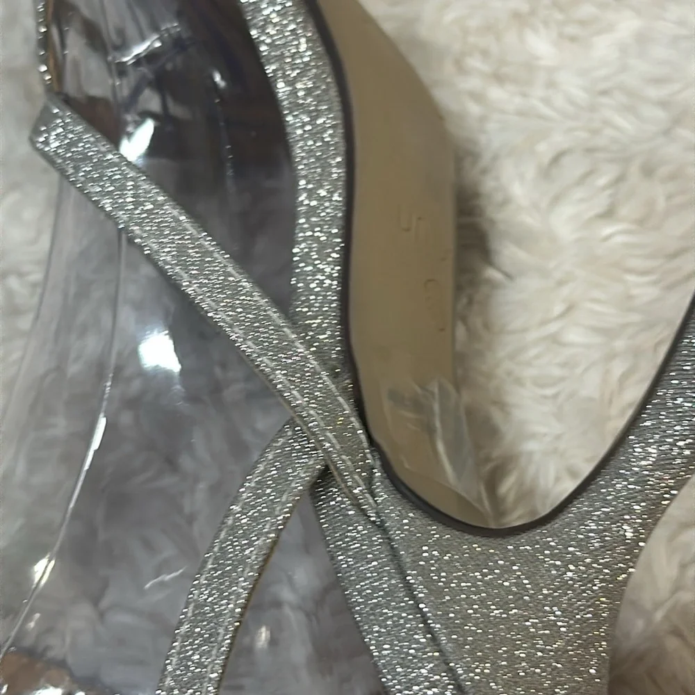 Unisa Unsyanna Silver 8.5 Strappy Women's Shoes